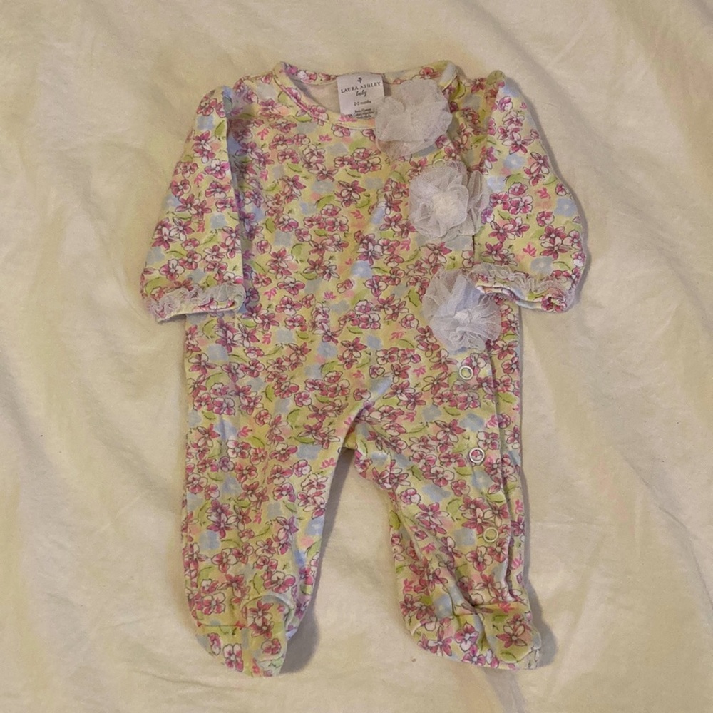 Baby Girl Outfit with flowers 🌸🪷🌷